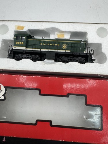 Artículo #10 000 044 locomotora S-2 Southern - carretera #2228 en caja | Condition: Used