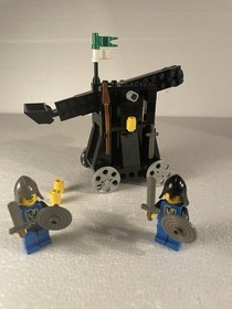 Lego 6074 Black Falcon's Fortress and Lego 6030 Black Falcon's Catapult