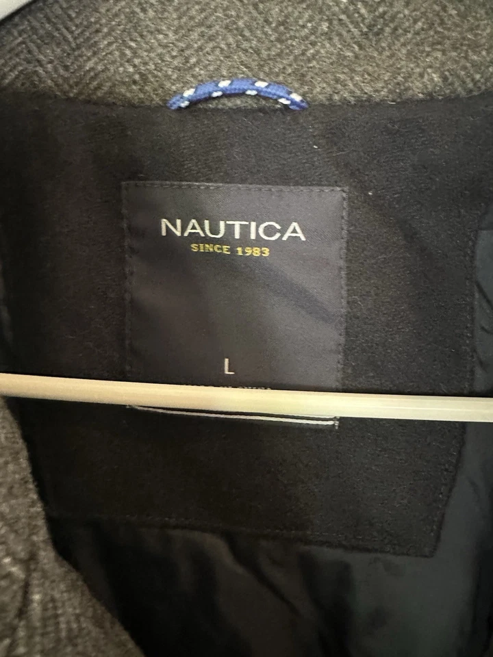 Abrigo grande de lana de doble botonadura azul marino Nautica para hombre - con botones de anclaje  Foto 2 de 4