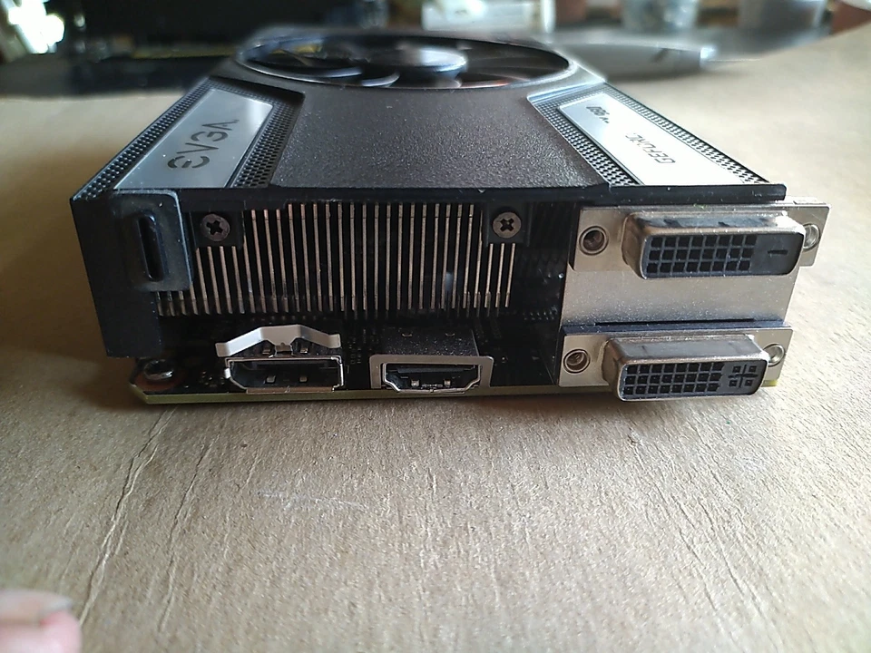 EVGA GeForce GTX 960 SuperClocked Gaming ACX 2.0 2GB GDDR5 128bit Graphics Card - Image 4 of 4