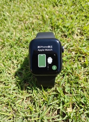 Apple Watch Series 5 Aluminum 40mm (GPS Only, No Cellular) Space Gray (Good)