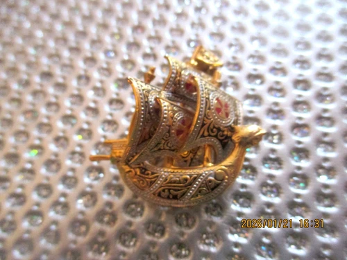 Vintage Damascene Ship Brooch Pin Gold Tone Costume Jewelry
