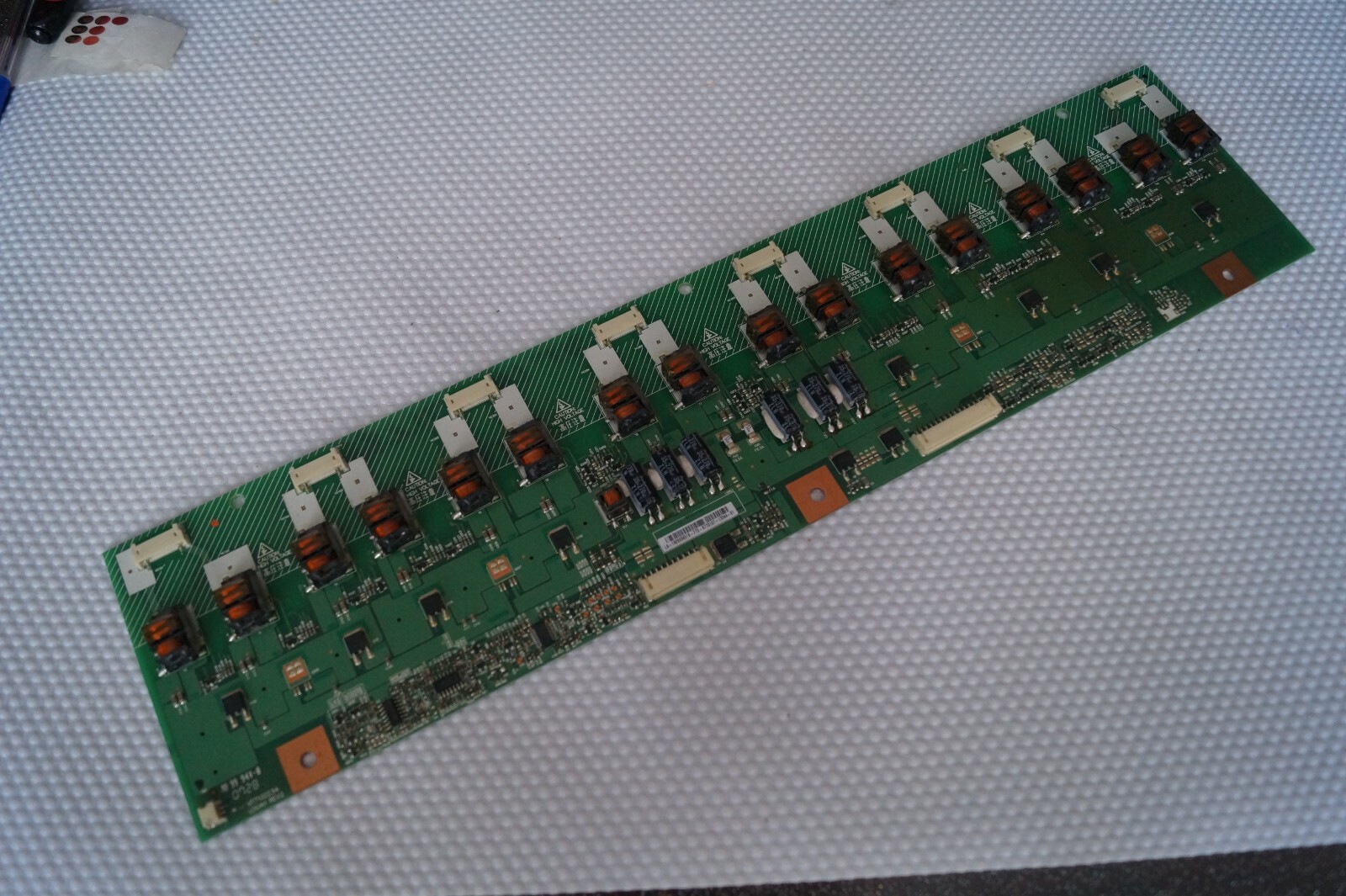 INVERTER BOARD VIT71022.54 LOGAH REV:2 FOR 37"" LG 37LC46 LCD TV, T370XW02 V.5
