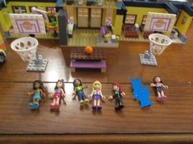 LEGO FRIENDS 41005 HEARTLAND HIGH CUSTOMIZED WITH SOME REDESIGN