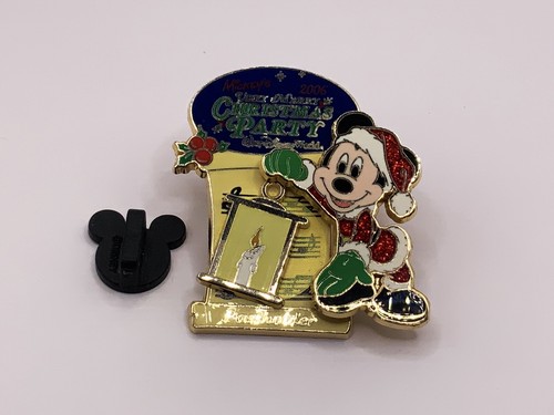 Alfiler de Navidad Walt Disney World MVMCP '06 Portapasaportes MICKEY MOUSE SANTA MÓVIL - Imagen 3 de 4