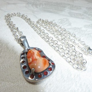 WONDERFUL VINTAGE ORANGE RED MEXICAN FIRE OPAL REDDISH ORANGE GEMSTONE NECKLACE