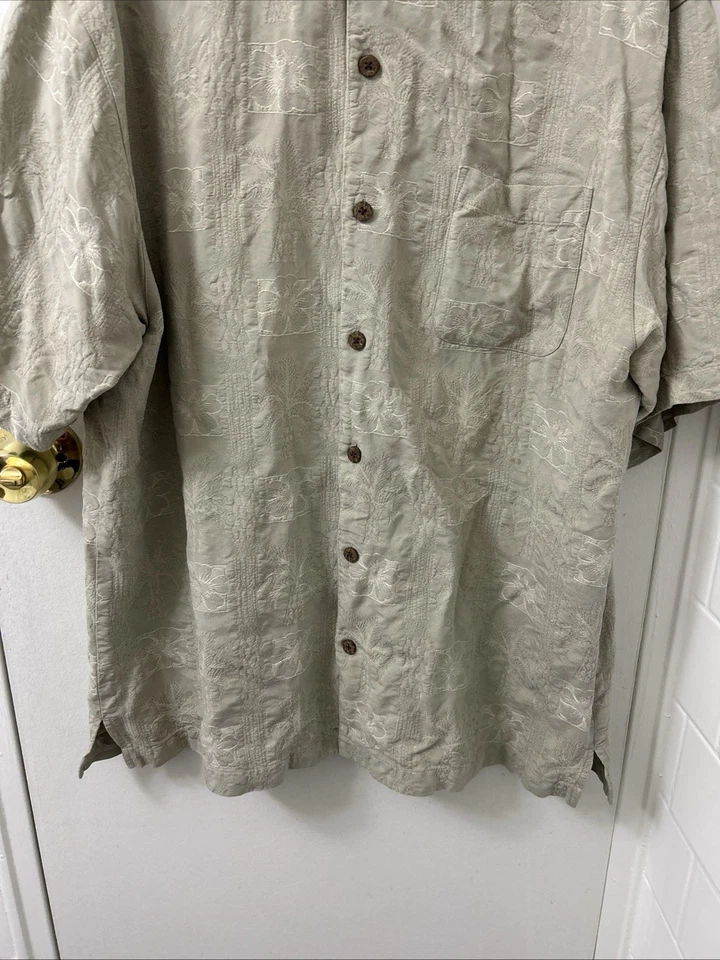 Tommy Bahama Shirt Mens Sz Medium Beige 100% Silk Floral Print Button Down S/S - Image 3 of 4