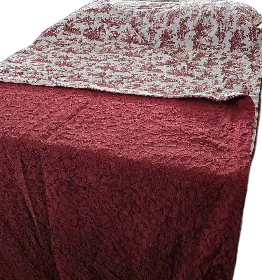 Vintage 1930s Antique French provincial Bedspread Full 85"x82" - Image 4 of 4