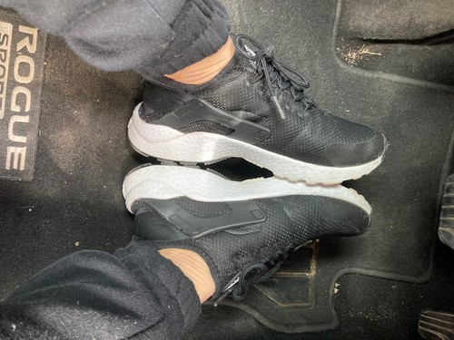 huarache ultra on feet