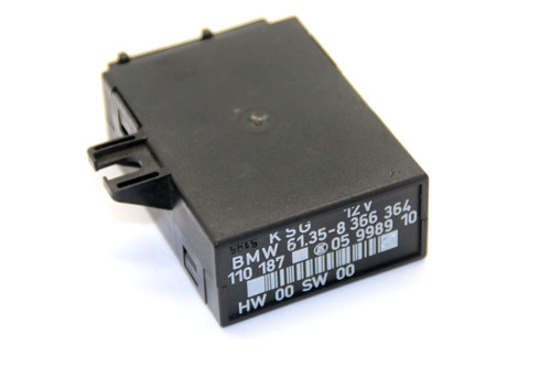 Steuergerät Kopfstützen hinten 61358366364 HW00 SW00 passend für BMW E38