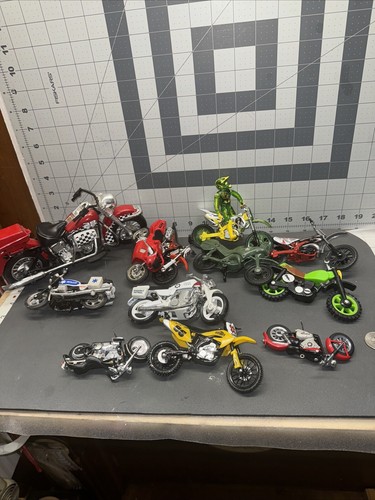 MAISTO HARLEY DAVIDSON MOTORCYCLES LOT OF 12 Bikes Different Scale Vintage - Picture 24 of 24