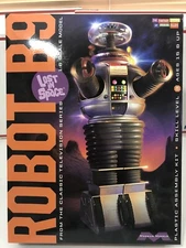 Original Lost In Space Robot B9 1:6 scale Moebious  model kit 939   NEW/OPEN BOX