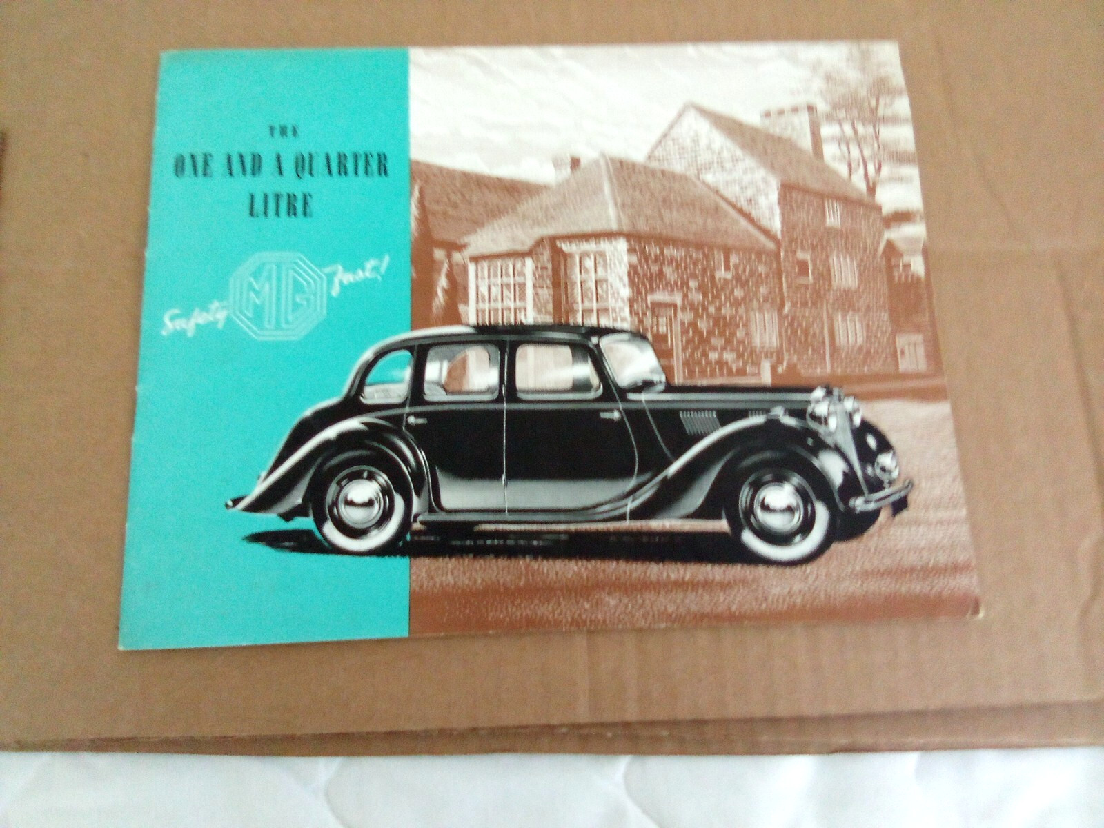 Folleto - MG Folleto de un cuarto de litro 1 1/4 salón folleto