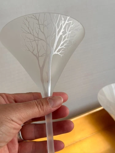 COLLECTIBLE BELVEDERE VODKA MARTINI GLASS COLD ACTIVATED TREE DESIGN LONG STEM 2