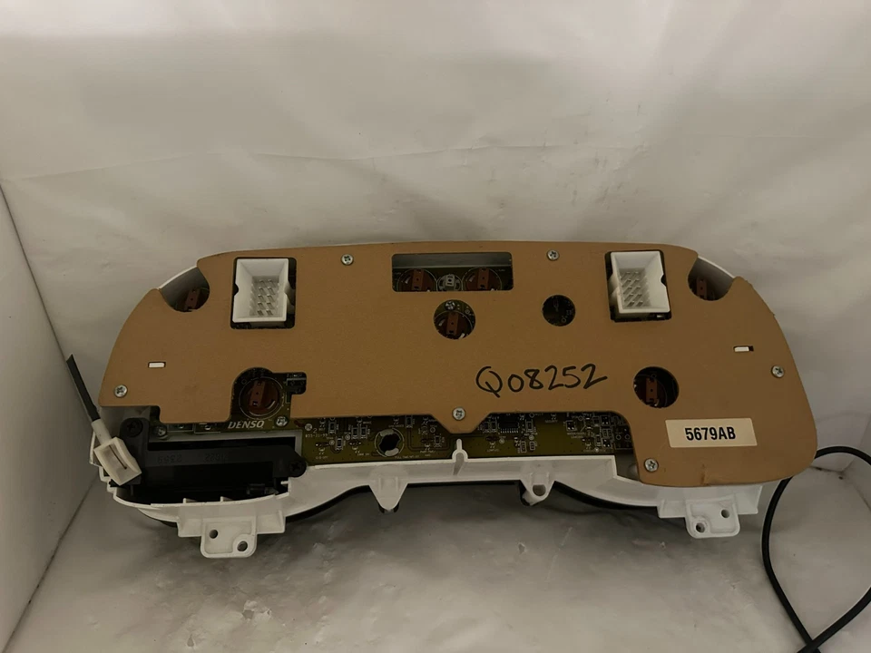 Cuadro de instrumentos velocímetro Dodge RAM 1500/2500/3500 2000 y 01 150.330 millas Foto 2 de 3