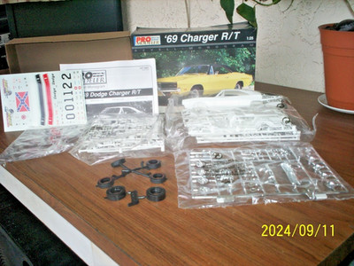 Revell Monogram '69 Charger RT  Pro Modeler Open Box Complete,