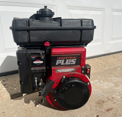 5hp Briggs & Stratton Industrial Plus 133432 Horizontal Shaft Motor, Runs 