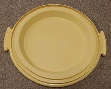 Vintage Tupperware Cake Pie Keeper Carrier Round Harvest Gold Base Only, 719