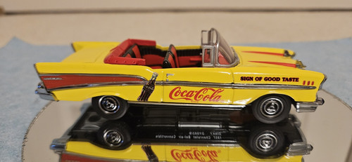 MATCHBOX DINKY 1:43 COCA-COLA 1957 CHEVROLET BEL-AIR CONVERTIBILE DYG02/B-M COA - Foto 9 di 17