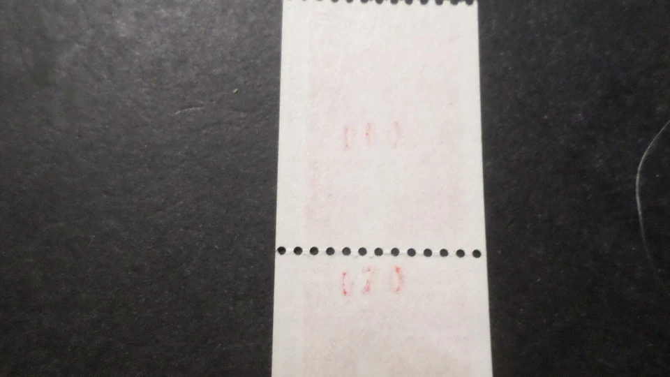 FRANCE 1979, SABINE VARIETE' TRIPLE NUMERO ROUGE timbre 2063a, ROULETTE, neuf** - Photo 3/4