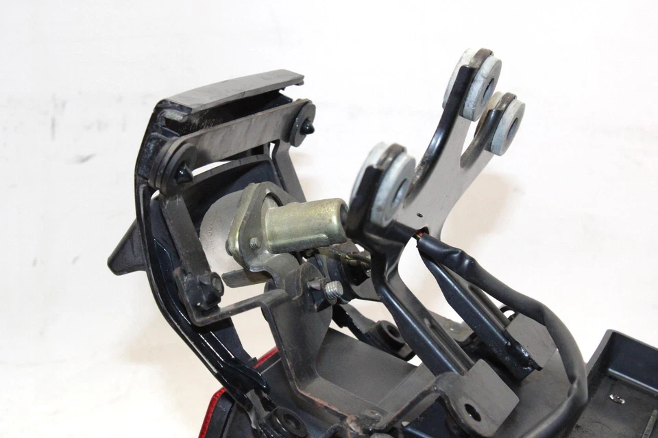 Guardabarros trasero Kawasaki Ninja ZX6R ZX600E 1997 Foto 4 de 4