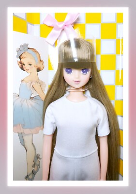 Tomy Japan Jenny Friend ERIKA Licca Castle Original Doll June Model No. 12278