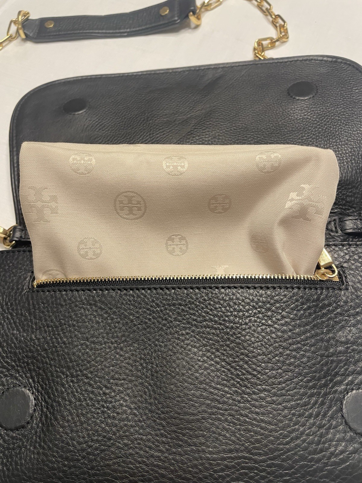 Tory Burch Amanda Logo Crossbody Pebbled Leather Clutch Black Gold Chain Link thumbnail 8