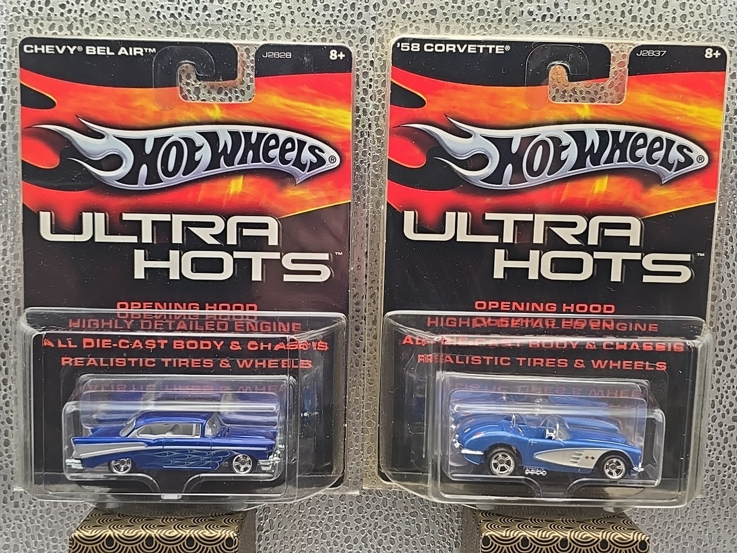 Hot Wheels 2005 Ultra Hots Two Car Set 57 Chevy Bel Air 58 Corvette Real Riders