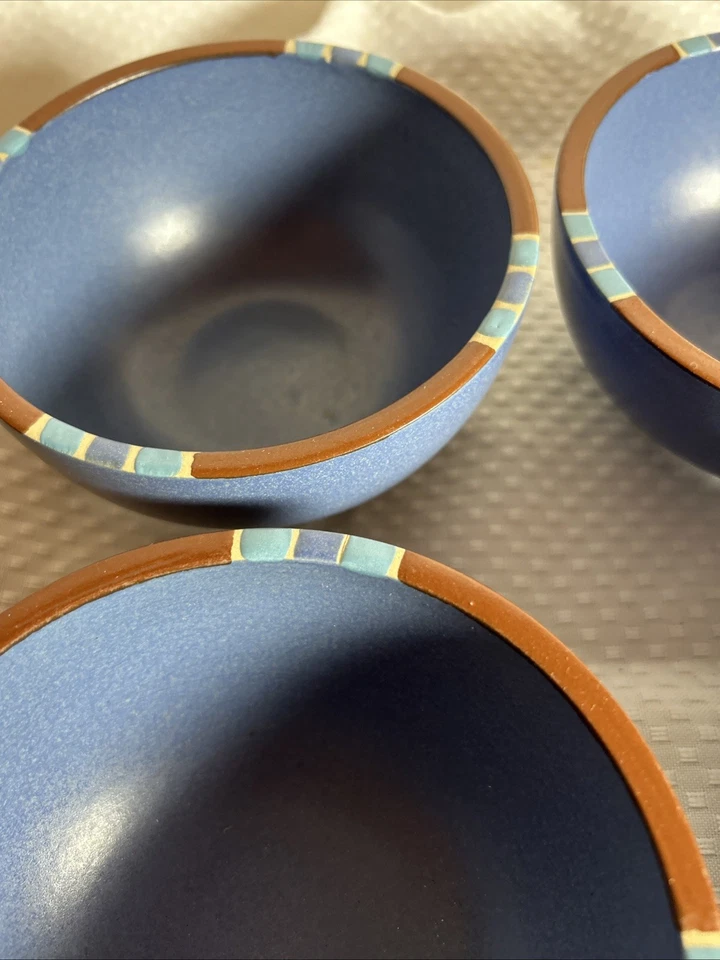 Lote de 4 cuencos de frutas/cereales Dansk International Designs MESA AZUL CIELO 5 1/8" Foto 3 de 4