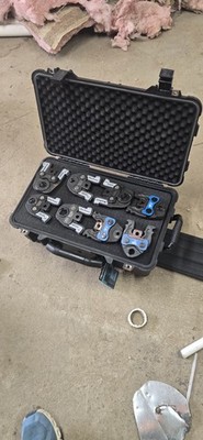 18 V Rigid Pico 6 Comes With Plumbing Acr Heads And 1/2 And 3/4 Mega Press Heads