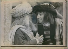1972 Hollywood Howard Cosell Mickey Rooney Biblical Costume Wirephoto 8x10