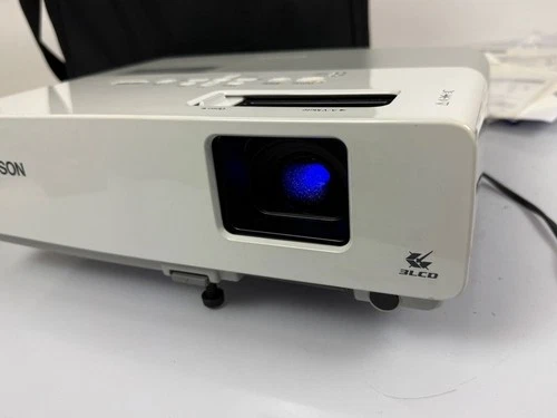 Epson EMP-822H LCD‑Projektor XGA 2600 Lumen