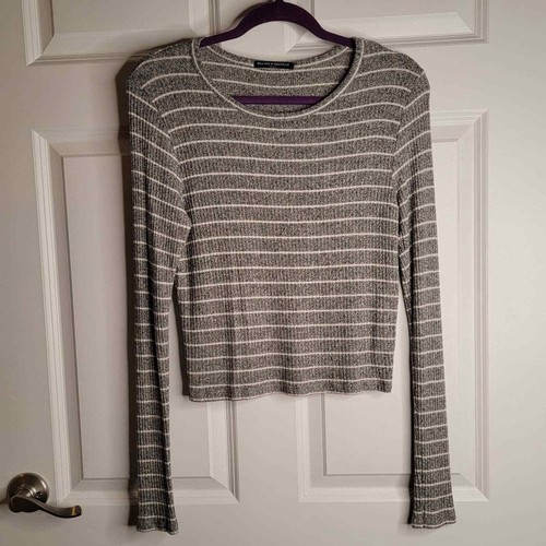 BRANDY MELVILLE STRIPED CROP SWEATER OS 