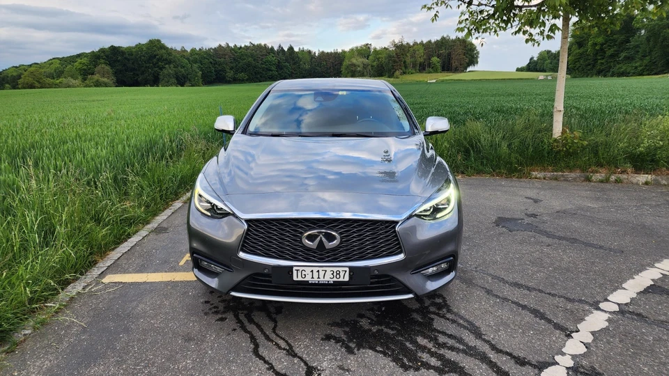 Infiniti Q30 2.2d AWD Premium Mercedes GLA - Bild 4 von 4