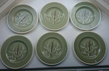 One Susie Cooper Chinese Fern 8" Green Plate hand painted
