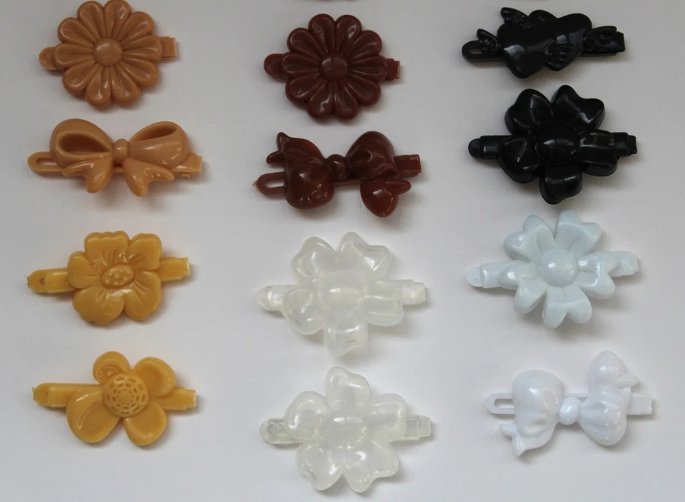 Lot of 18 Neutral Aesthetic Plastic Barrettes Flowers Bows Hearts Girl's - Image 3 of 4