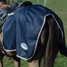 Image of Weatherbeeta Essential Fleece Lined Quarter Sheet