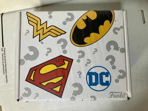 FUNKO 2016 Walmart Exclusive Pop Vinyl Mystery Box Batman DC Comics Sealed