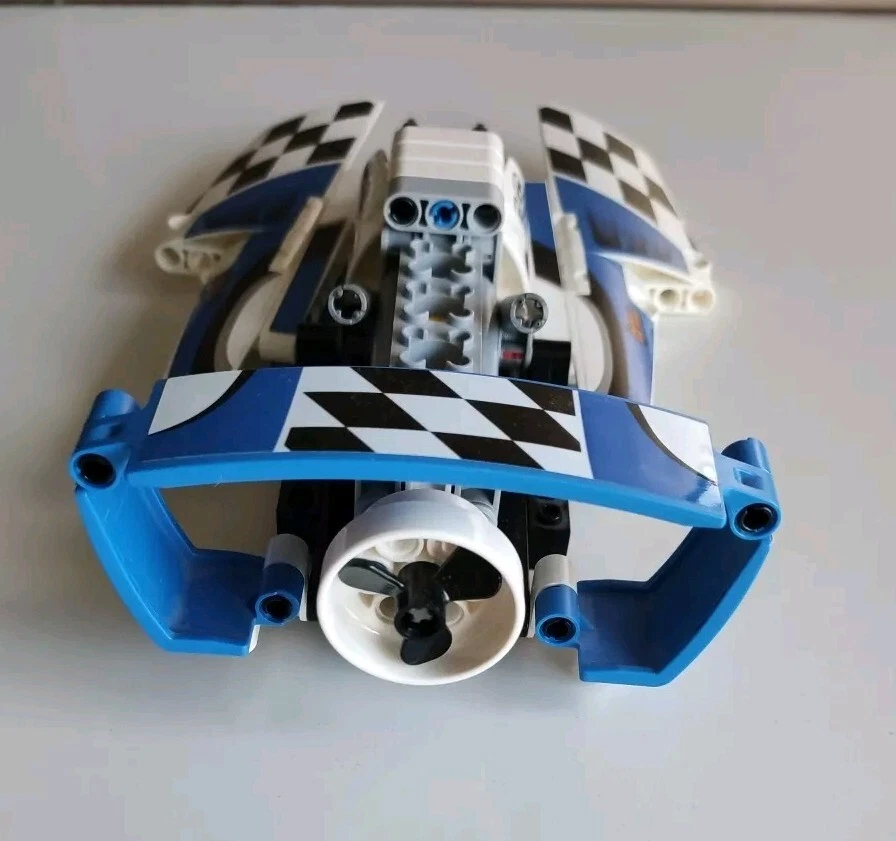 Lego Technic - Hydroplane Racer - 42045 - No Stickers, photo 3 of 3