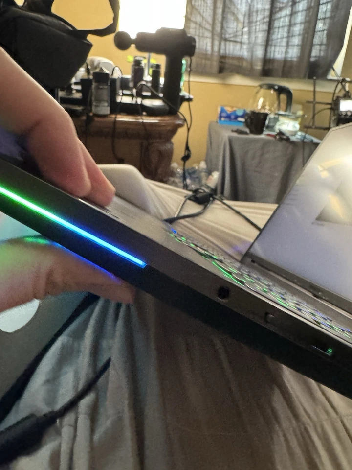 ¡Se ve muy bien laptop! Lenovo Legion 16ARHA7 Ryzen 3TB Ssd 32GB Ram 10gb Vram Foto 2 de 4