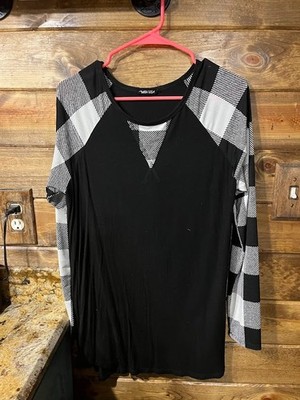 Heimish USA Women s Shirt Medium Long Sleeve  Blouse