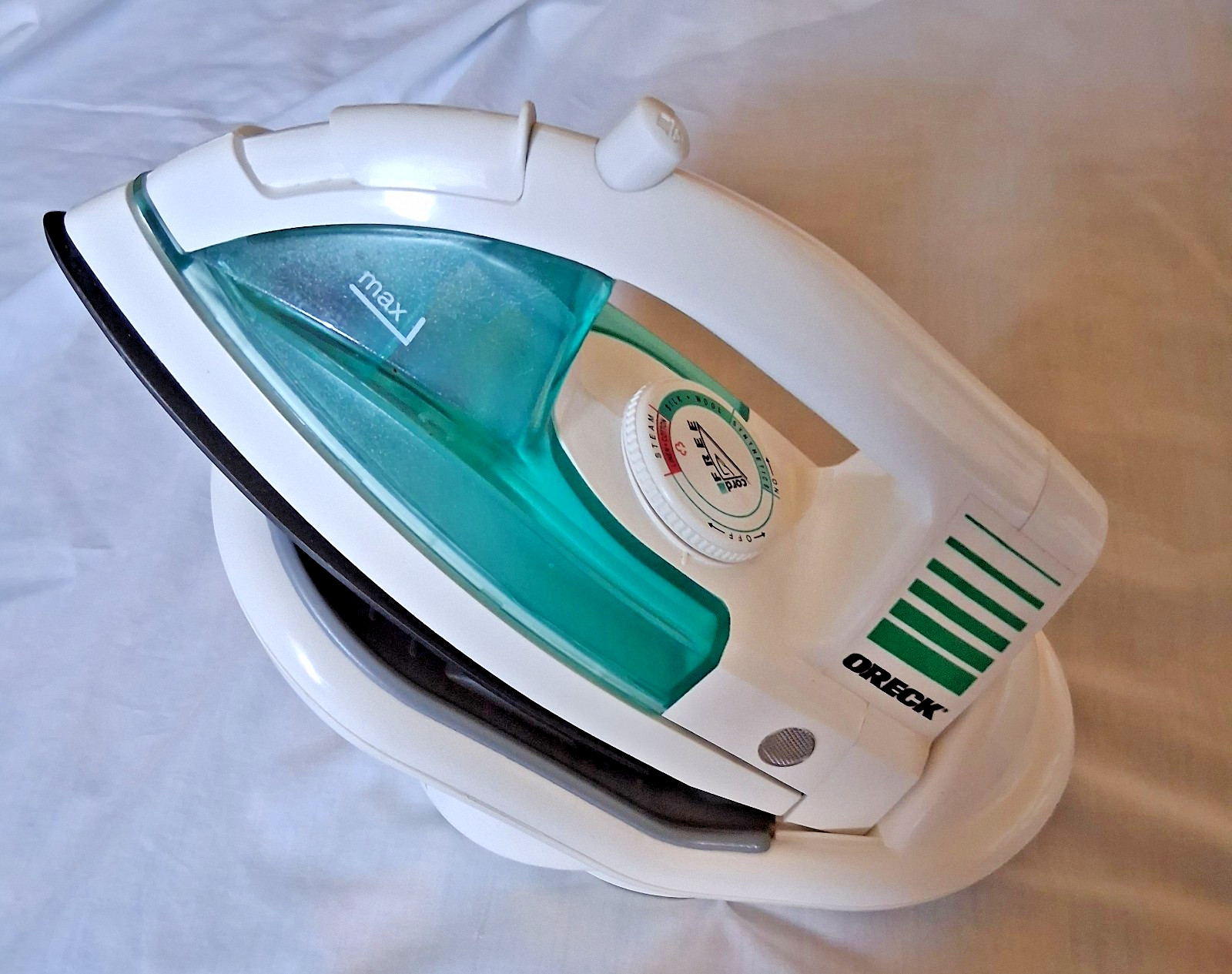 Model Tx850 Cord Free Rotating Power Base With Cord Storage