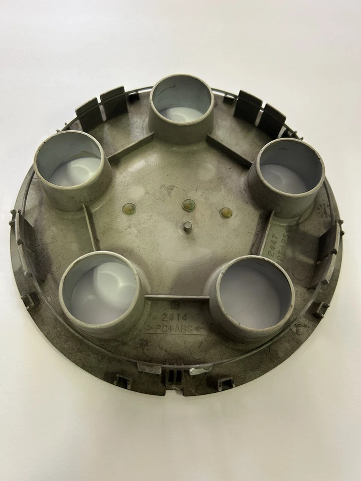 Tapacubos de rueda Lexus LS400 2001-2006 emblema cromado OEM (para: Lexus LS400 2001) Foto 2 de 2