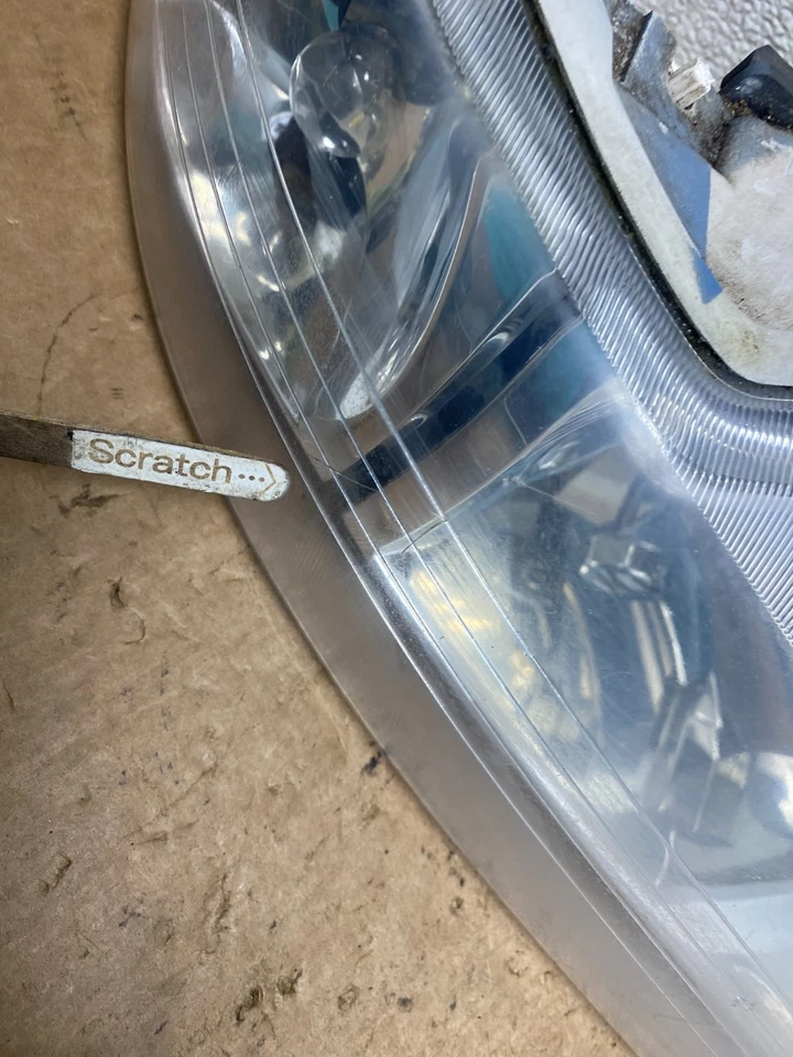 1998 to 2002 Oldsmobile Intrigue Left+Right Side Halogen Headlights S9401 DG - Image 4 of 4