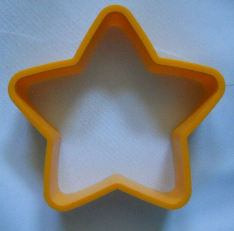 Vintage Hallmark Yellow 4" Star Patriotic Cookie Cutter Mold Memorial Day July 4