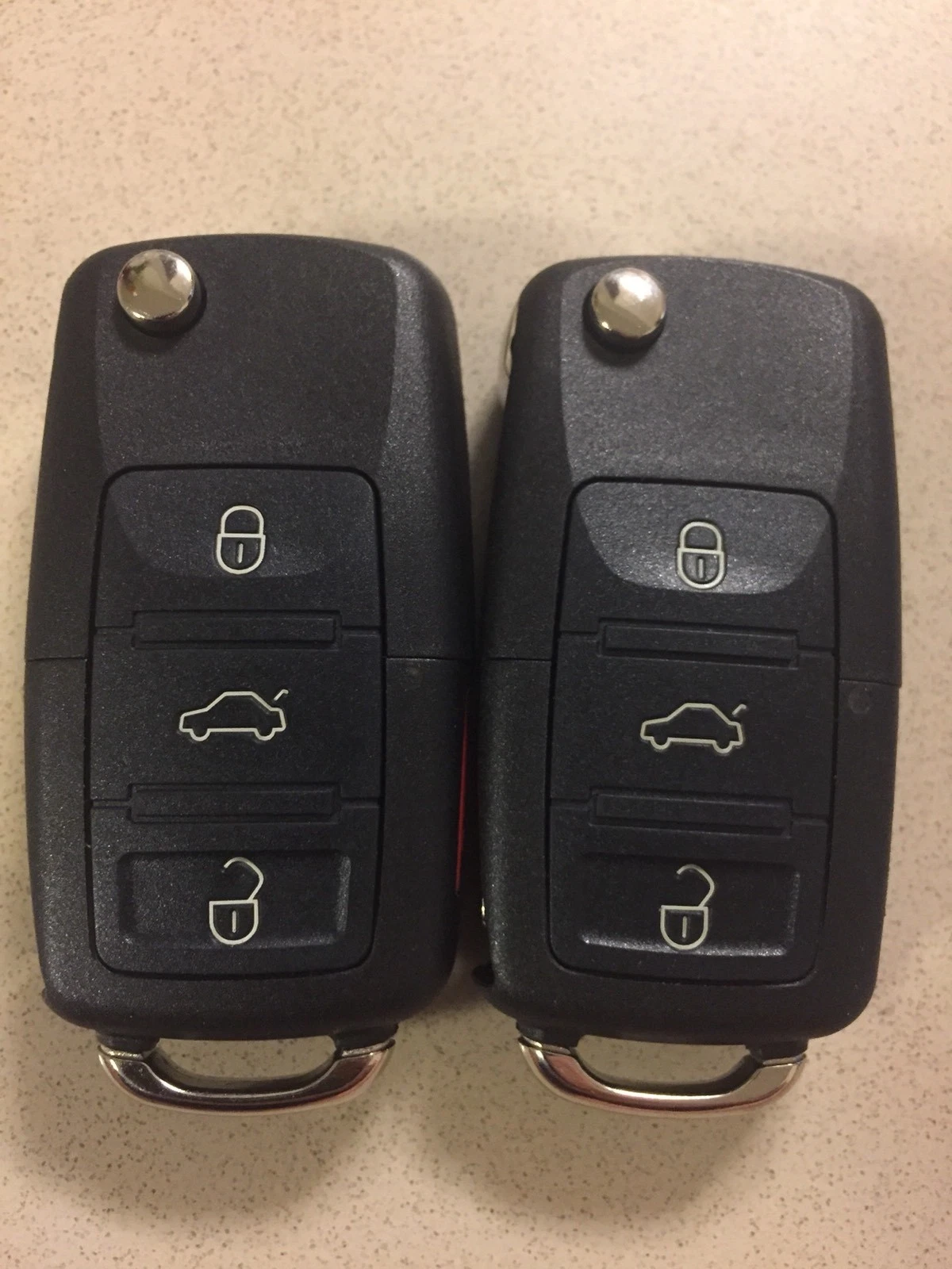 BRAND NEW PAIR VOLKSWAGEN KEYLESS ENTRY REMOTE FOB BLADE OEM  HLO 1K0 959 753 H image 3