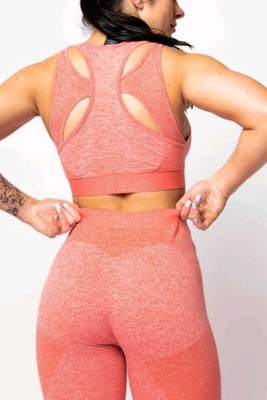 SUPREMACY CROSS SPORTS CROP TOP IN PEACH - GR: L (UVP 70£)