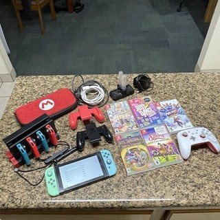 Nintendo Switch Bundle Lot Games Case Extras Controller Great Deal READ