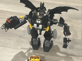 Used 76026 LEGO Justice League Gorilla Grodd Goes Bananas 97% Complete All Figs
