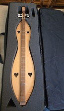 McSpadden Dulcimer, model 4SHWS Mint. Upgraded case, books, and accessories.